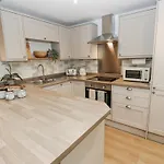 Canal View Apartamento