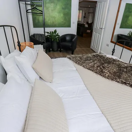 Canal View * Skipton